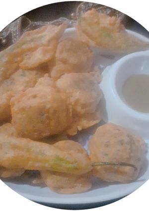 आलु वड़ा (aloo vada recipe in Hindi) रेसिपी मुख्य फोटो