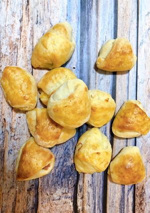 Una foto de Involtini de jamón y queso (masa de puré de papa instantáneo)