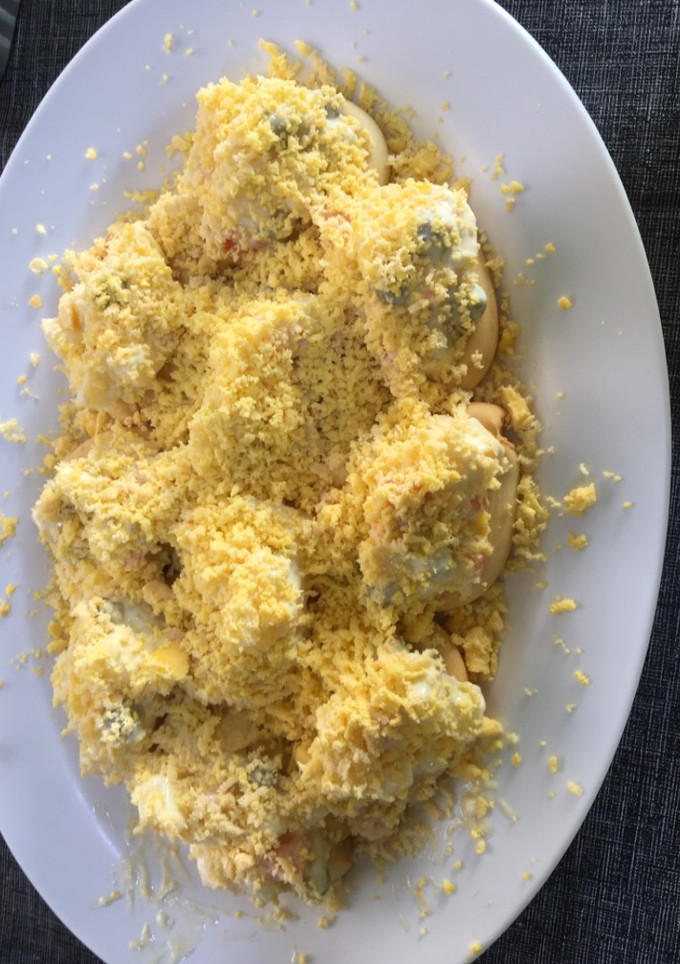 Una foto de Tapa de ensaladilla rusa con crujiente de pan 🥖