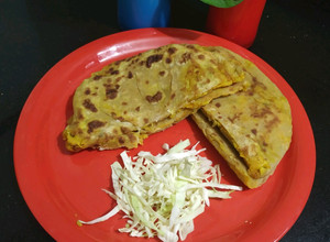 A picture of Punjabi Aloo Gobi Paratha.
