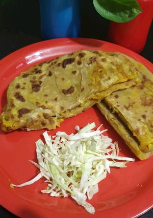 A picture of Punjabi Aloo Gobi Paratha.