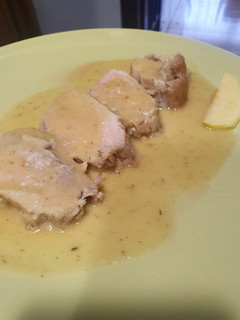 Una foto de Solomillo de cerdo en salsa de manzana