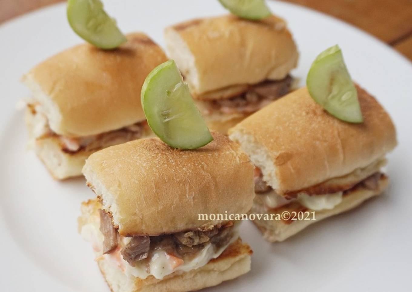 Pulled Beef Sliders