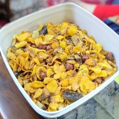 A picture of Roasted cornflakes snack.