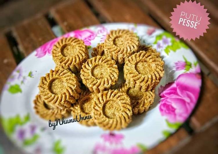 Bagaimana Menyiapkan Putu pesse yang Enak Banget