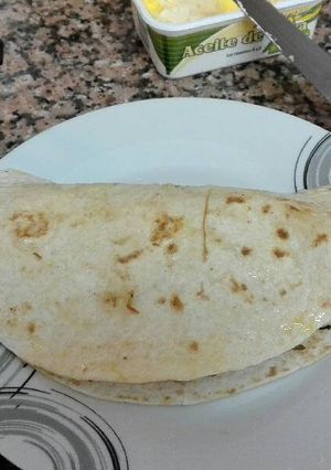 Una foto de Rollito de pollo con guarnición