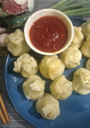 A picture of Momos.
