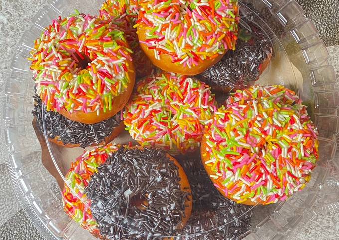 Anti Ribet, Memasak Donat Pelangi Enak Dan Mudah