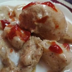 A picture of Dahi Bhalle.