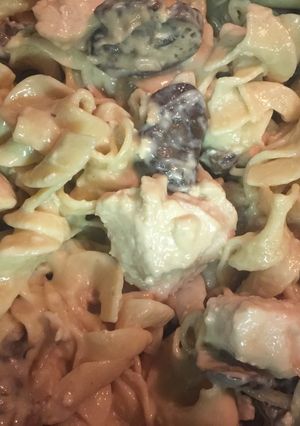 A picture of Slow Cooker Chicken Stroganoff.