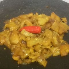 A picture of Baigan aloo 🍆🍆🥔🧅.