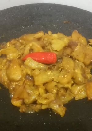 A picture of Baigan aloo 🍆🍆🥔🧅.