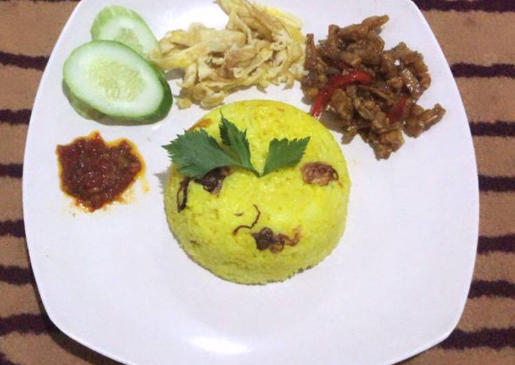 Resep Nasi kuning Ricecooker, Bisa Manjain Lidah