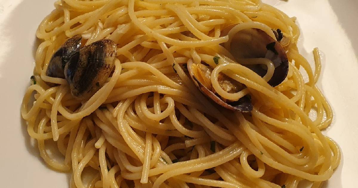 Spaghetti alle vongole Receta de Quino LC- Cookpad