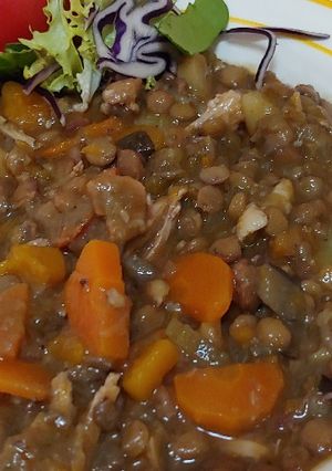 Una foto de Lentejas Estofada.pollo calabaza. Lentejas Gitana