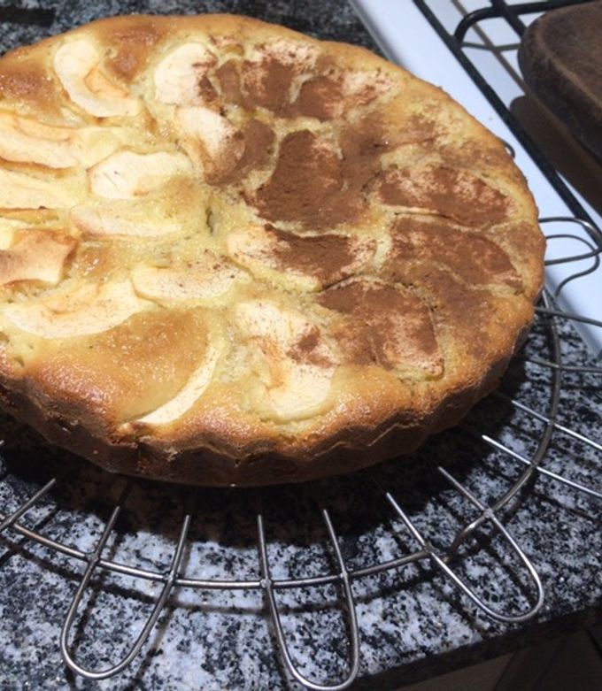 Una foto de Torta de manzana rápida y fácil