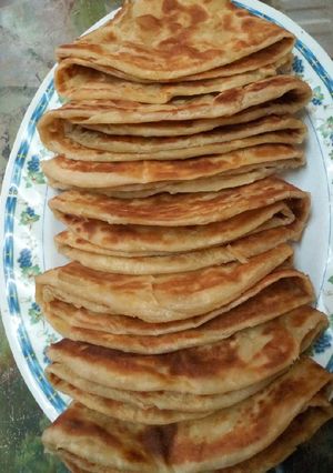 A picture of Chapatis.