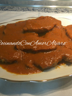 Una foto de Lomo en salsa