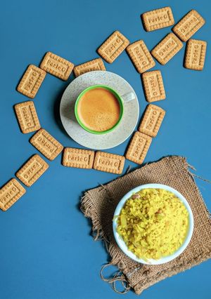 બટાકા પૌવા (batakapauva recipe in Gujarati) રેસીપી મુખ્ય ફોટો