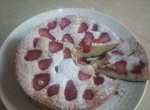 صورة لوصفة كيكة بالفراولة 🍓 وجبنة الماسكاربون