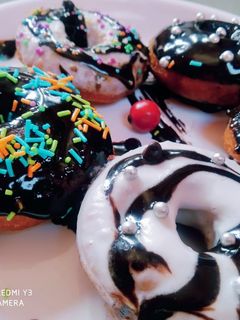 डोनट (donuts recipe in Hindi) रेसिपी मुख्य फोटो