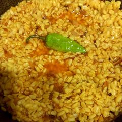 A picture of Fried dal mash.