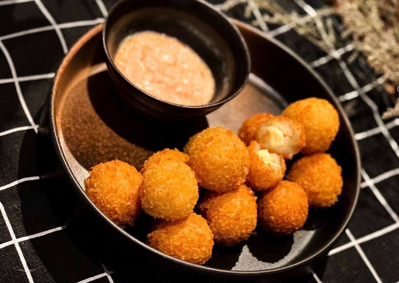 Cheese Bitterballen @mamasusancooks