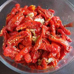 A picture of Semi-Dried Tomatoes.