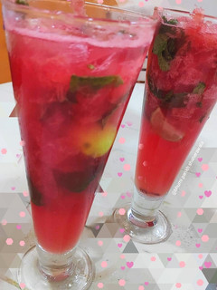 વોટરમેલન સ્લશી મોઇતો (Watermelon Slushie Mojito Recipe In Gujarati) રેસીપી મુખ્ય ફોટો