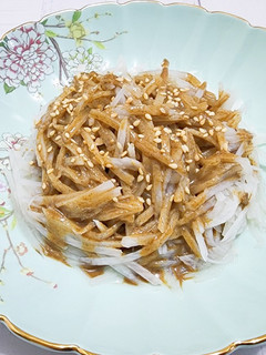 素食~芝麻醬涼拌山藥 的食譜成品照片