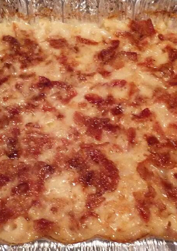 A picture of Bacon mac and cheese.