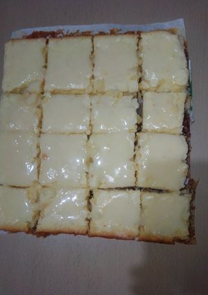 Una foto de Brownies de limón glaseados