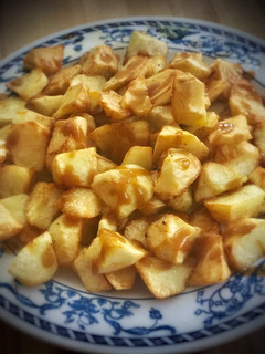 Una foto de Papas bravas caseras