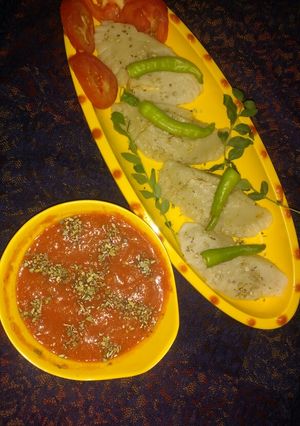A picture of Paneer Dim-sum With spicy chilli Dip.