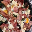 Espinacas con Pasas, Huevos, Bacon y Queso Azul !!!!