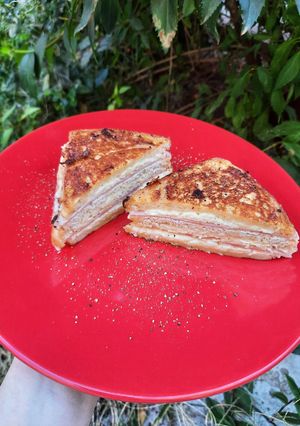 O poză a rețetei Sandviș în 3 straturi 🥪.