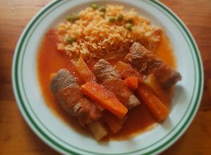 Una foto de Pajaritos (rollos de carne con verduras)