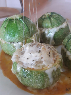 Una foto de Calabacines redondos rellenos