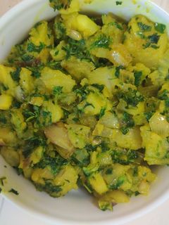 આલુ મેથી નું શાક (Aloo Methi Shak Recipe In Gujarati) રેસીપી મુખ્ય ફોટો