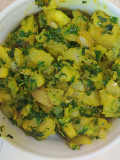 આલુ મેથી નું શાક (Aloo Methi Shak Recipe In Gujarati) રેસીપી મુખ્ય ફોટો