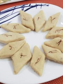 কাজু কাতলি রেসিপির প্রধান ছবি