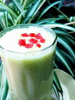 A picture of Pineapple cucumber juice for weight loss.