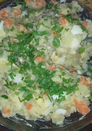 Una foto de Ensalada rusa 🥔🥕🥚