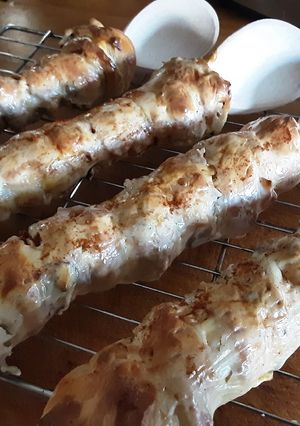 A picture of Sig's onion & bacon wooden spoon bread.