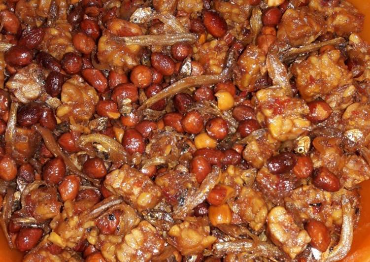 Balado tempe,teri jengki dan kacang