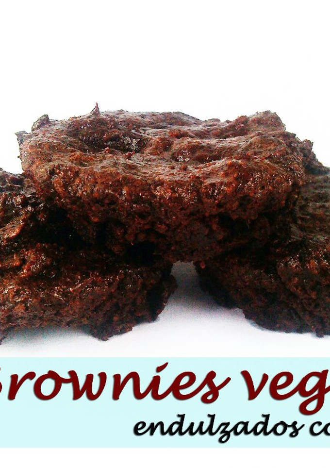 Una foto de Brownies veganos {endulzados con dátiles}