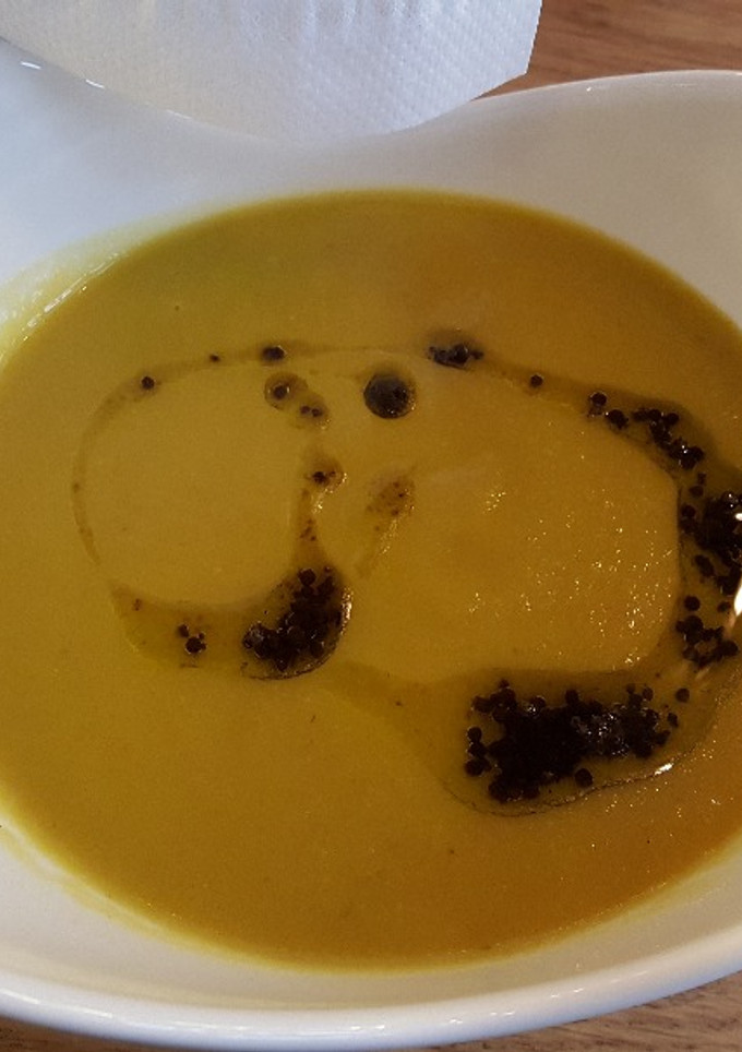 Una foto de Crema de cardo con caviar