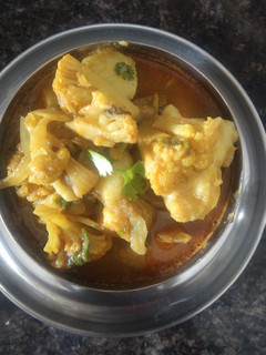 आलू गोभी की सब्जी (aloo gobi ke sabzi recipe in Hindi) रेसिपी मुख्य फोटो