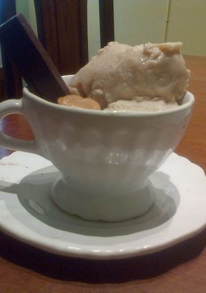 Una foto de Helado de vainilla fácil