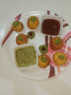 ફરાળી પેટીસ(farali patties recipe in Gujarati) રેસીપી મુખ્ય ફોટો